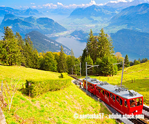 Die Pilatusbahn fährt den Pilatus hinauf.